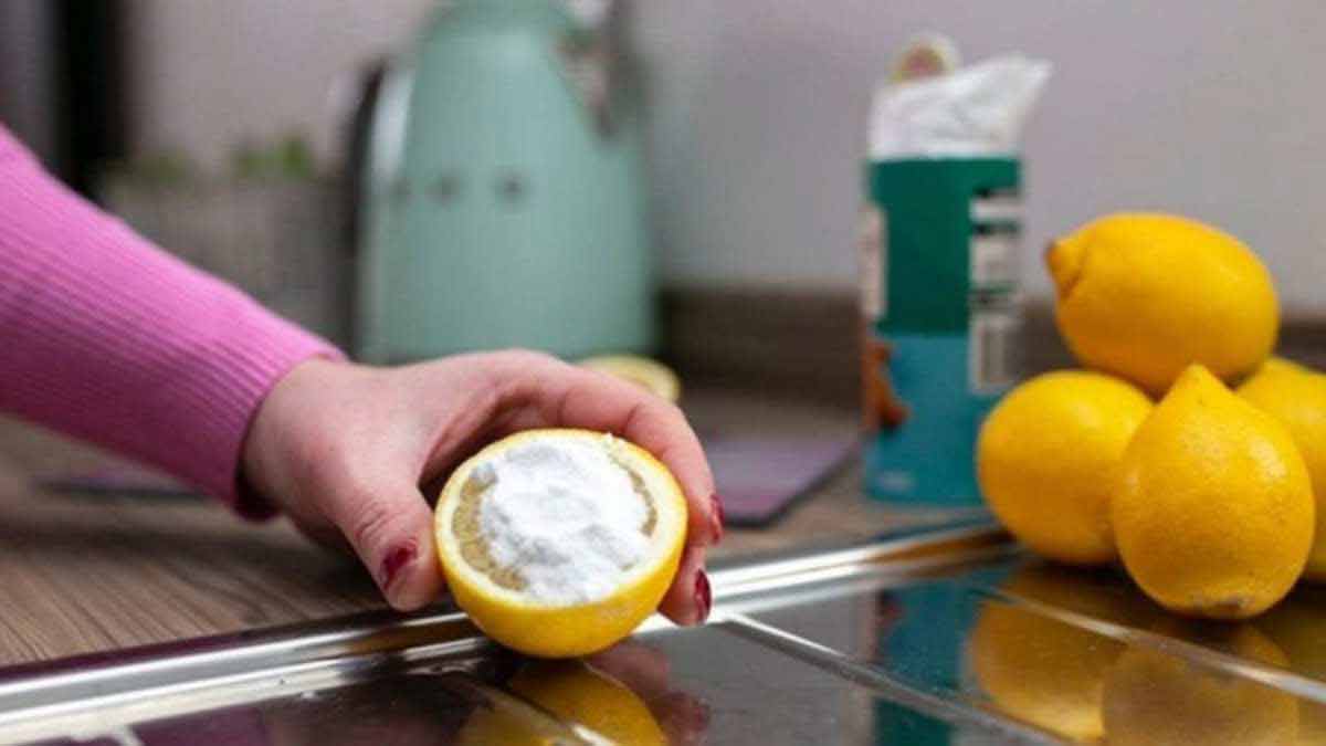 e-citron-et-le-sel-pour-nettoyer-votre-cuisine